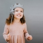 Preview: Kind mit braunem Haar