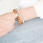 Preview: Frau mit Armband