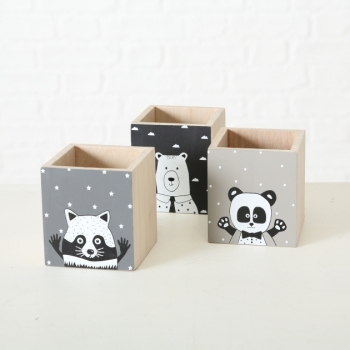 Holzbox mit Tieren