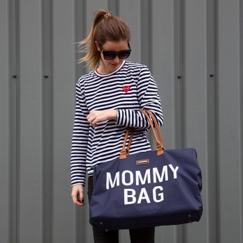 Preview: Frau mit Tasche