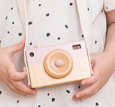 Preview: Kind mit Camera