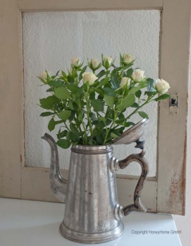 Preview: Alte Teekanne mieten 