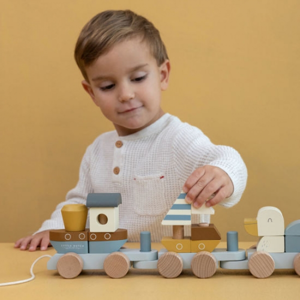 Holz-Eisenbahn mit Steckformen Sailors Bay