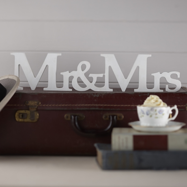 Holzschild Mr. & Mrs.