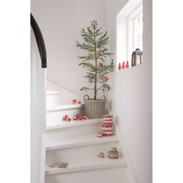 Tannenbaum mit Deko